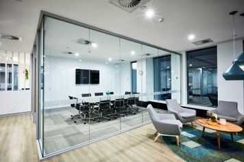 Стеклянные офисные перегородки под заказ office 2 фото