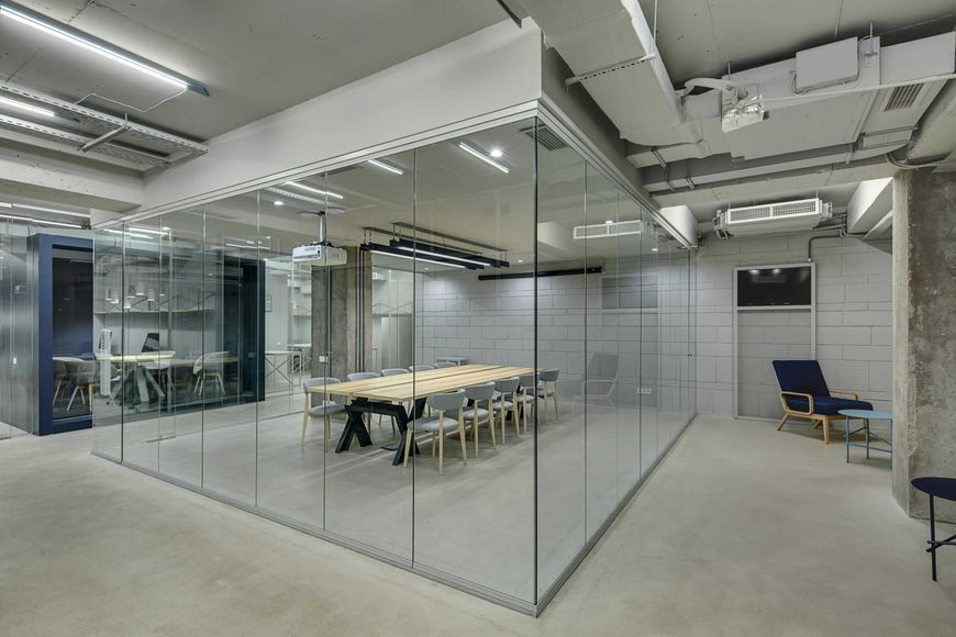 Стеклянные офисные перегородки под заказ office 2 фото