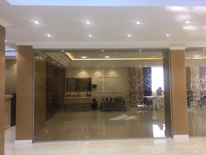 Стеклянные перегородки для кафе и ресторанов office 5 фото