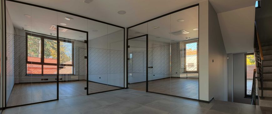 Межкомнатные стеклянные перегородки loft / лудка в скляний отвір office 7 фото